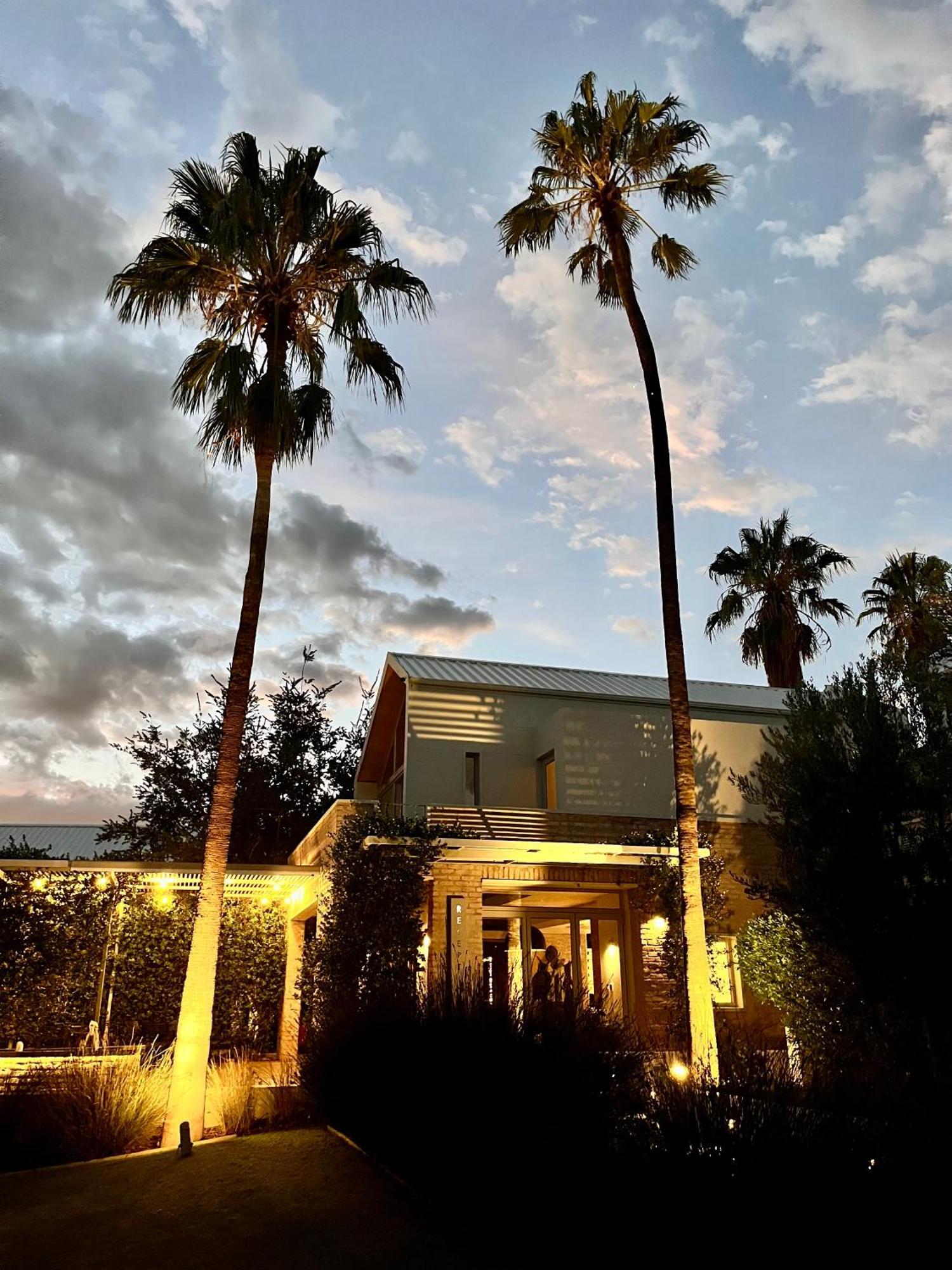 The Windhoek Luxury Suites Εξωτερικό φωτογραφία