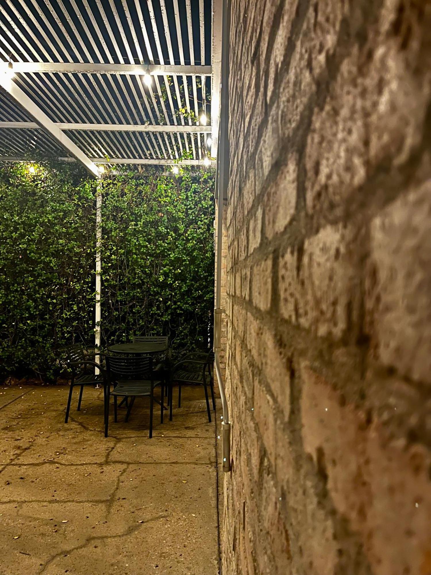 The Windhoek Luxury Suites Εξωτερικό φωτογραφία